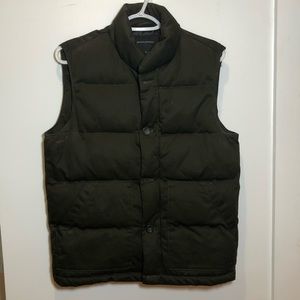 Banana Republic Puffer Vest